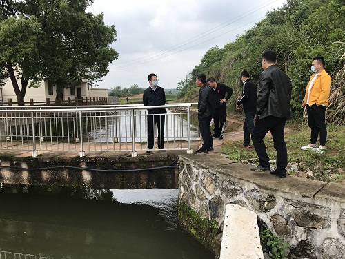 李效文检查指导灌区春灌及防汛工作
