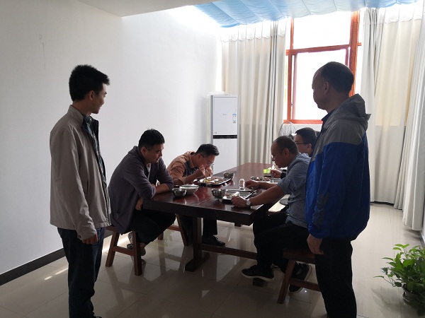 省袁管局纪委开展制止餐饮浪费行为集中整治专项监督检查