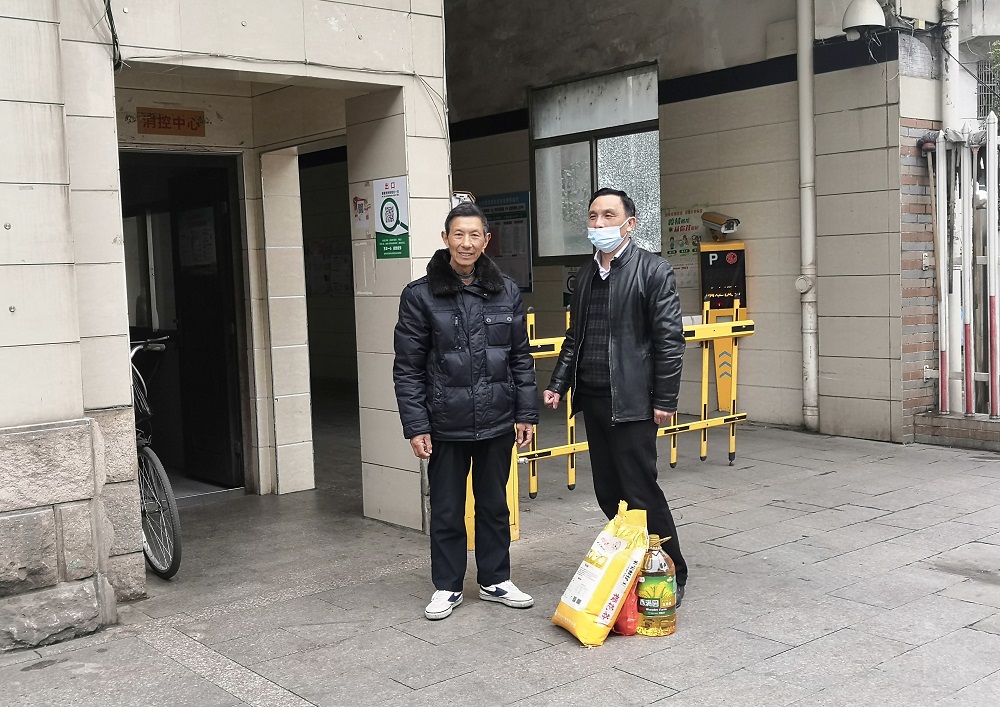 省袁管局开展春节走访慰问贫困户活动