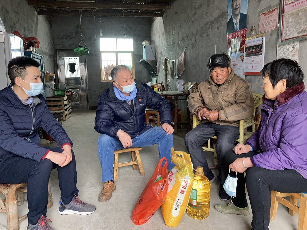 省袁管局开展春节走访慰问贫困户活动