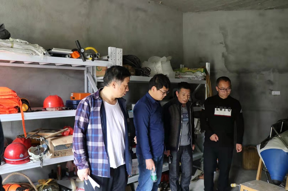 省袁管局开展春灌及备汛工作检查