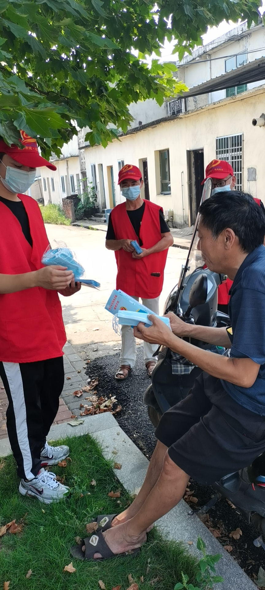省袁管局新时代文明实践站开展疫情防控及防诈骗宣传志愿者活动