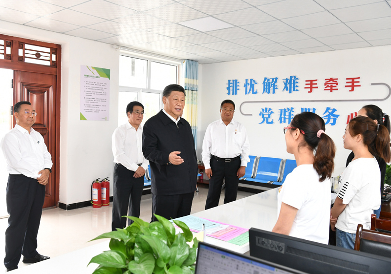 习近平在甘肃考察时强调 坚定信心开拓创新真抓实干 团结一心开创富民兴陇新局面