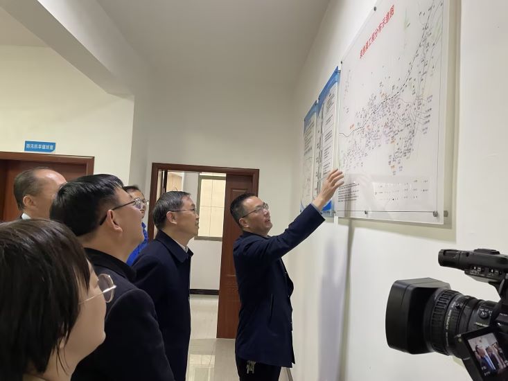 新余市副市长、袁惠渠市级河长贺利华 到袁惠渠巡河督导