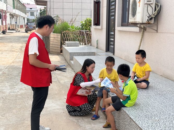 一抹“志愿红”全力守护酷夏平安 ——省袁管局开展“平安护夏”系列志愿服务活动