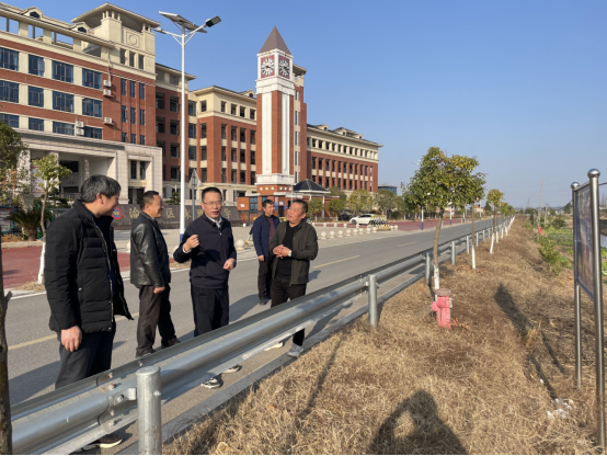 李效文调研袁惠渠城区范围“清四乱”工作