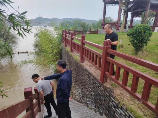 以“雨”为令 迎“汛”而上——战风雨,我们向险而行 以“雨”为令 迎“汛”而上——战风雨,我们向险而行