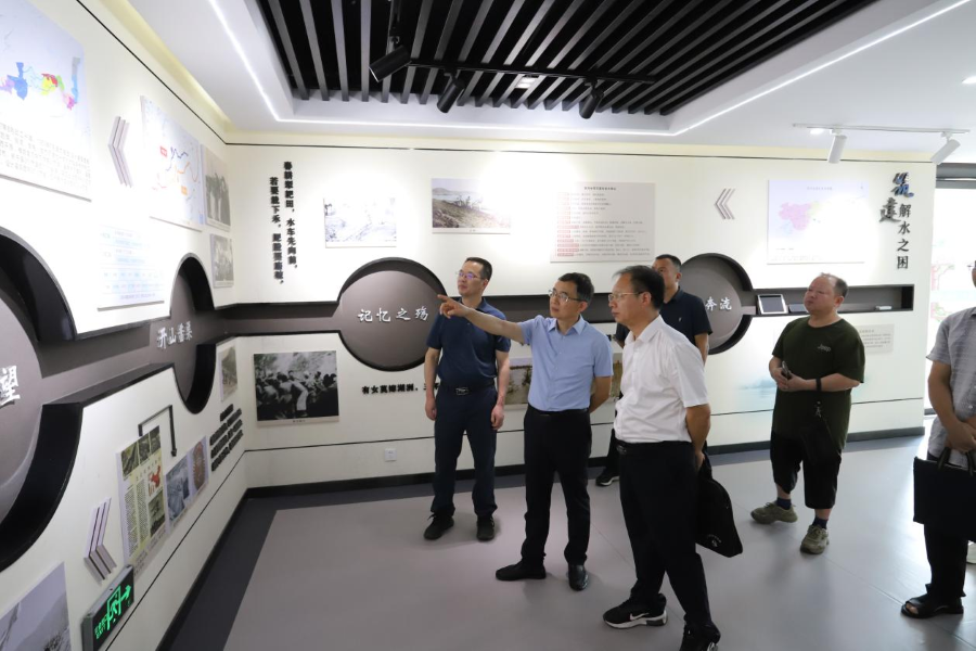 新余市政协副主席钟桂林一行调研袁惠渠灌区
