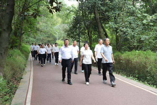 省袁管局开展“喜迎华诞忆初心，健步奋进担使命”迎国庆主题活动